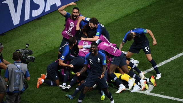 Футбол. Чемпионом мира стала сборная Франции, победившая в финале Хорватию. 14772.jpeg