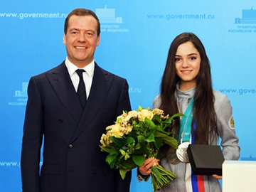 Опять машины: олимпийцы России ждали других подарков