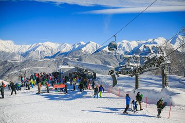 Более 900 тыс. туристов принял в прошедшем сезоне курорт "Роза Хутор"